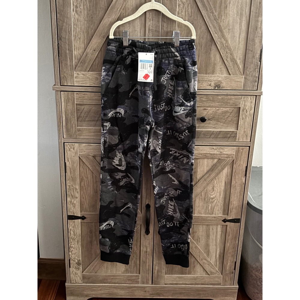 Nike Boys Camo Joggers Fleece Pants Just Do It Black Grey DM2374-010 Size Medium